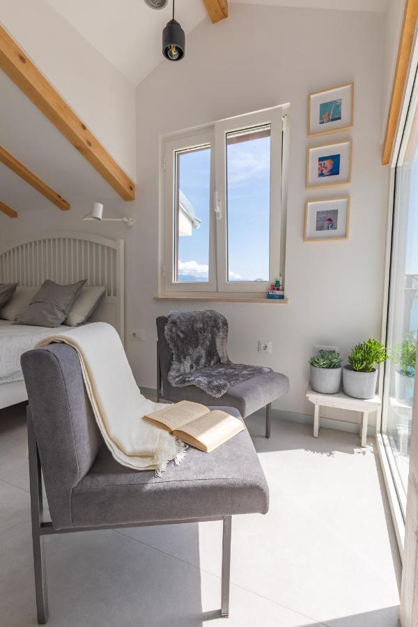 Seafront Baska Apartment Exterior photo
